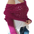 Chandail douillet en tricot avec épaules découvertes